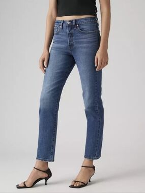 Levi's Wedgie Straight Ankle Jeans